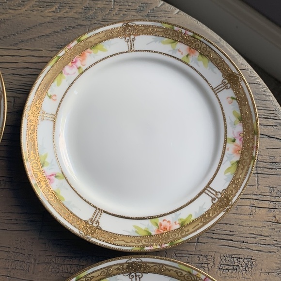 Set of 4 Handpainted Nippon White Floral Gold Rimmed Filigree 6” Bread Plates - Picture 4 of 8